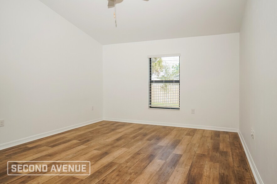 Building Photo - 4066 Chamrade Rd