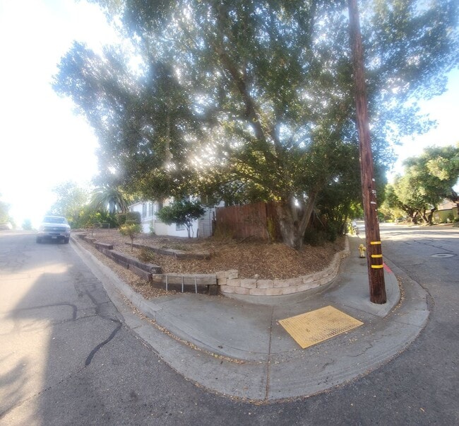 Building Photo - Super close to Poly- Off of Grand Avenue entrance to Cal Poly VERY CLOSE!!!