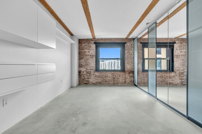 Building Photo - 90 Wareham St