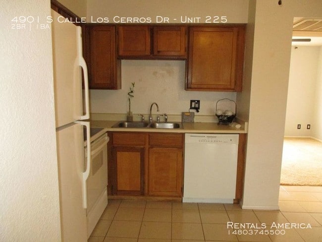 Building Photo - GATED! Townhouse w/ Garage in Tempe!