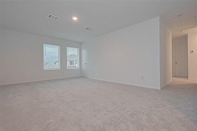 Building Photo - 27615 Village Way Dr.