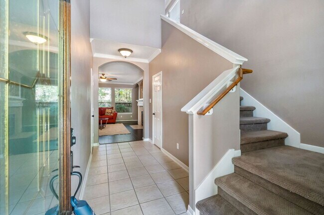 Building Photo - 7 Bellisima Ct