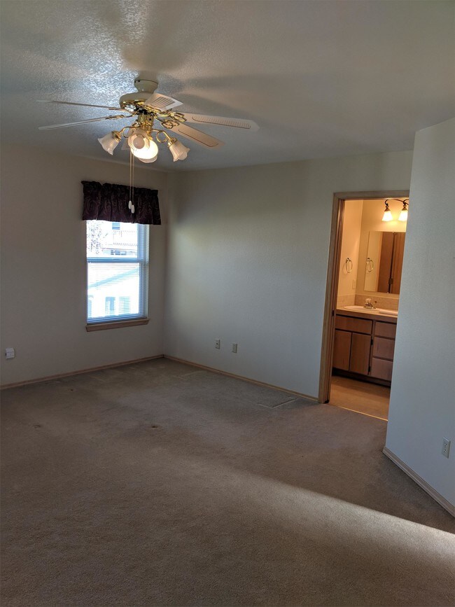 Building Photo - 4774 N Waterfront Way