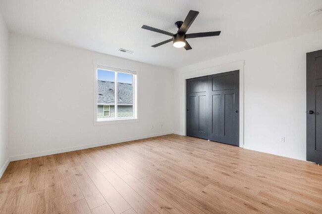 Building Photo - Beautifully Designed Home With Exceptional Space & Modern Comfort