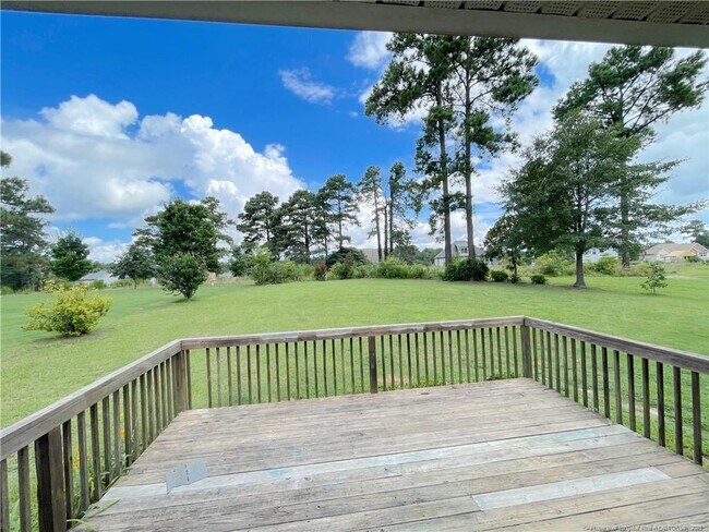 Building Photo - 511 Green Links Dr