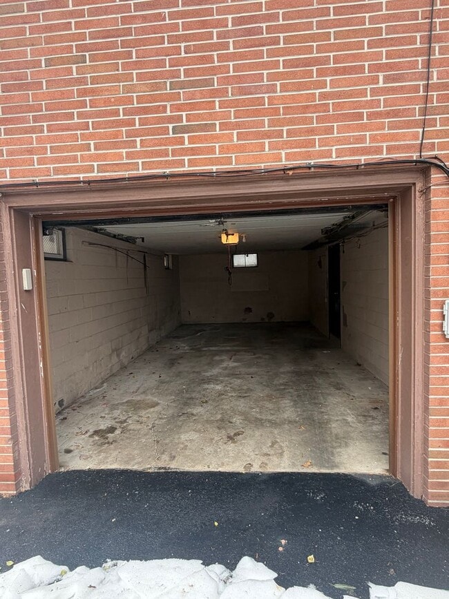 Building Photo - Charming Reading 3/4 BR Home For Rent with lots of Character