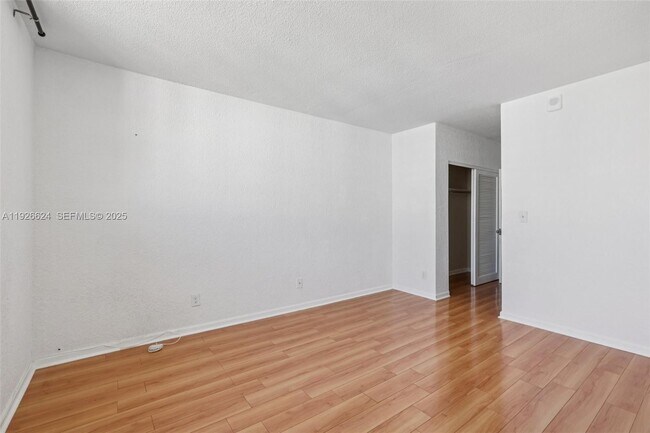 Building Photo - 19390 Collins Ave