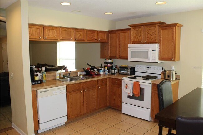 Building Photo - 10309 Avelar Ridge Dr