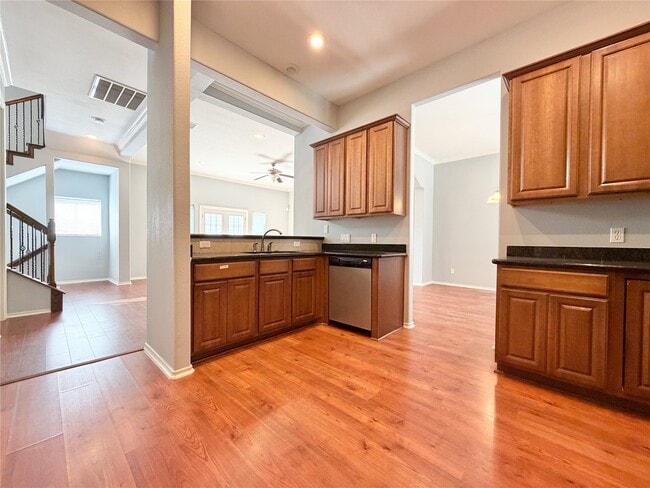 Building Photo - 1608 Holman St