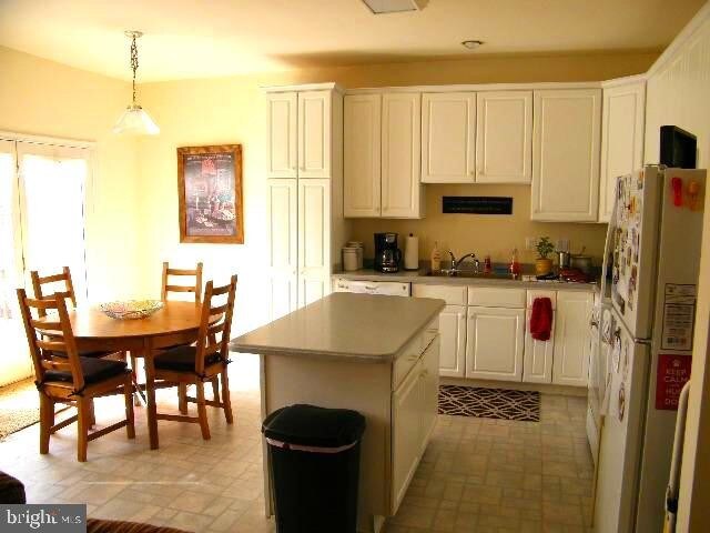 Building Photo - 21505 Trowbridge Square