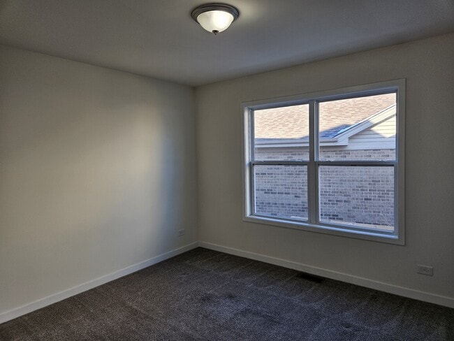 Building Photo - 47 Olympus Dr