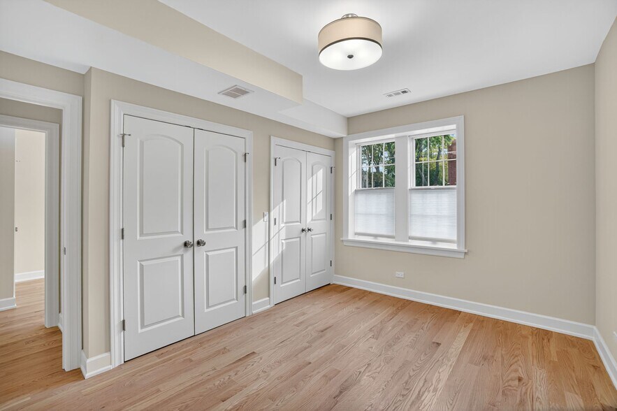 Master Bedroom Double Closets - 2703 W Ardmore Ave