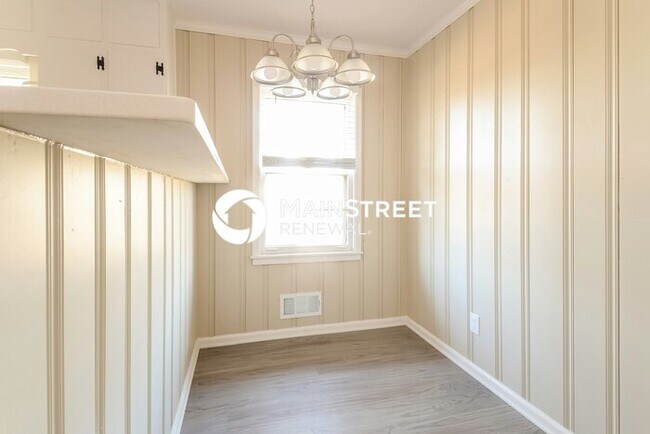 Building Photo - 3 Bedroom Pet-Friendly Home in Pleasant Gr...