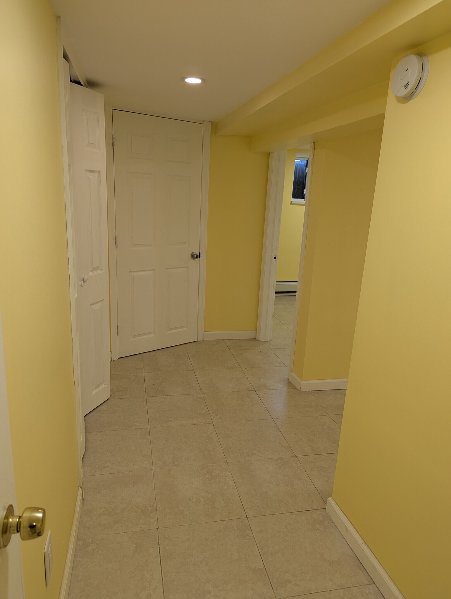 Building Photo - 174 Wright St