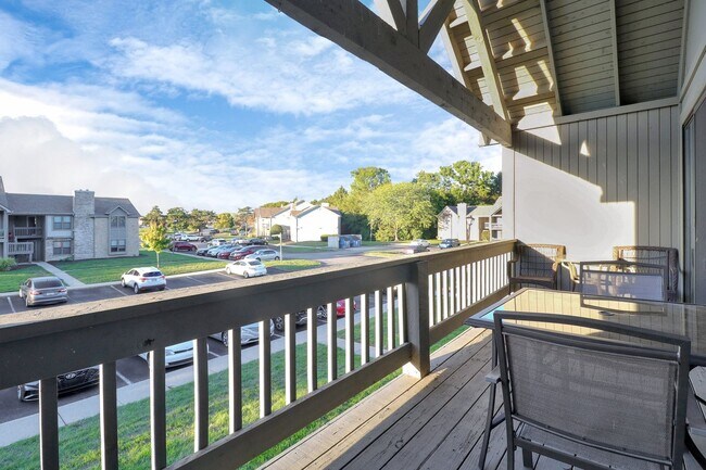 Building Photo - Beautifully Up0dated 1-bedroom, 1-bathroom...