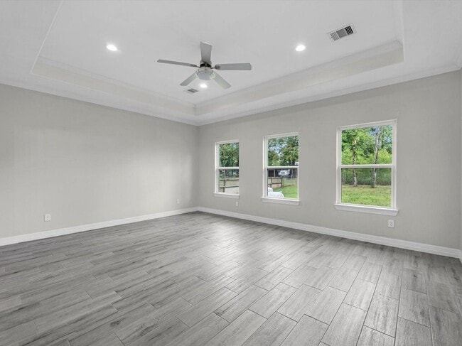 Building Photo - 14606 Half Cir