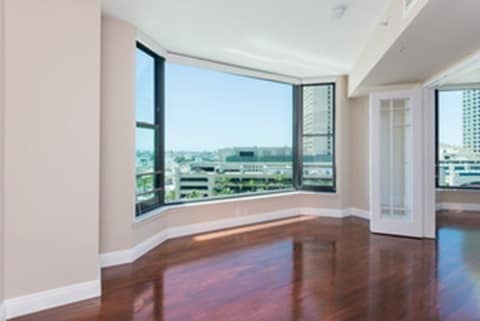 Building Photo - 500 W Harbor Dr