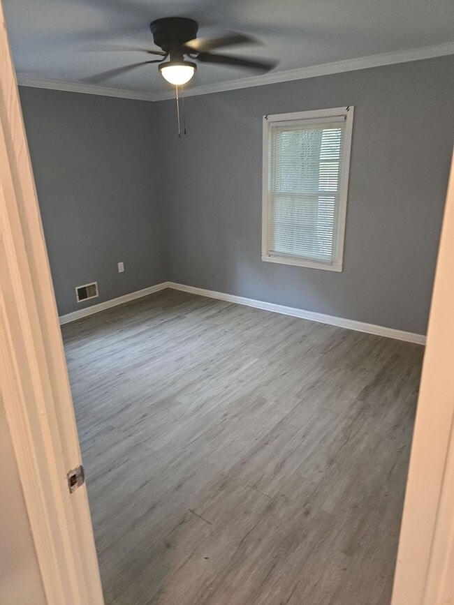 Building Photo - 2 Bed 1.5 bath house in Cayce