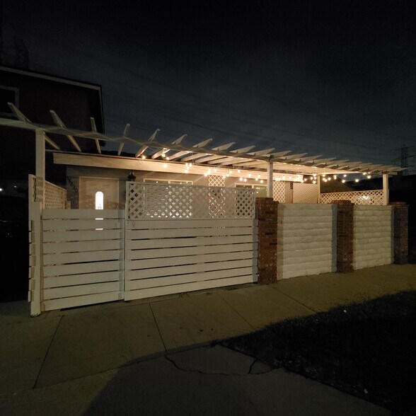 Building Photo - 18628 Prairie Ave