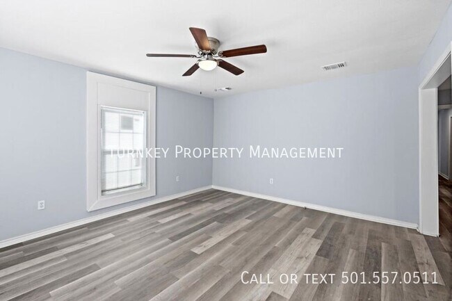 Building Photo - 1615 Maple St