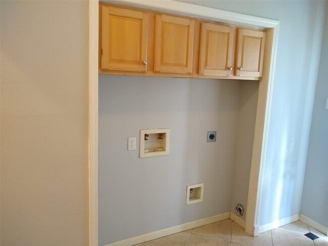 Building Photo - 1722 Haver St