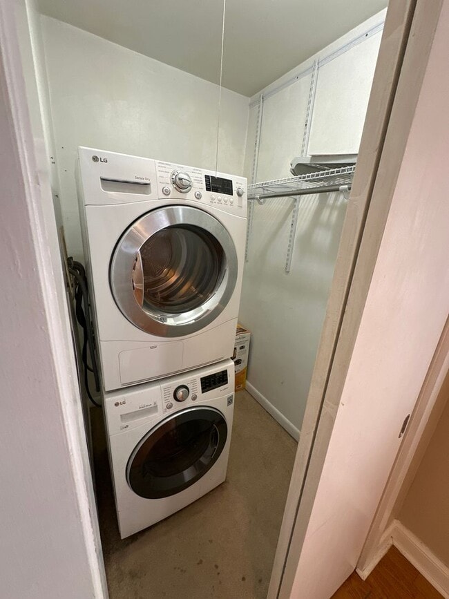 Building Photo - 199 E Whittier St