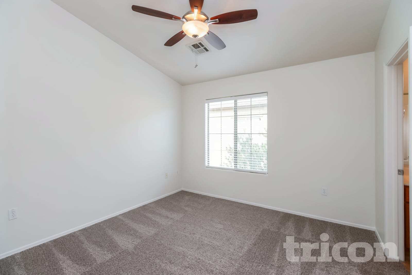 Building Photo - 1350 S Greenfield Rd