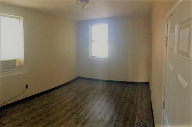 Building Photo - Spacious 1 Bedroom, Energy-Efficient Bevo ...