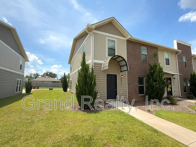 Building Photo - 4417 Village Oak Ln