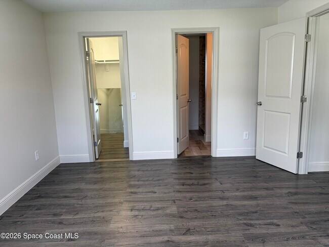 Building Photo - 2604 Corbusier Dr