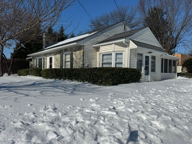 Building Photo - 2403 New Holland Pike