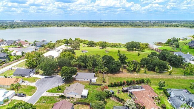 Building Photo - 5126 Martinique Dr