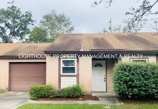 Building Photo - 2 Bed/2 Bath Single Story Townhome with At...