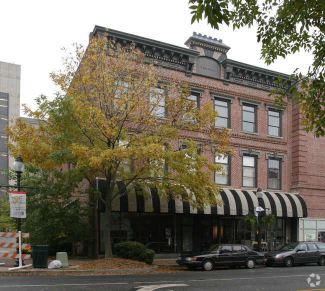 Building Photo - Vernon Building