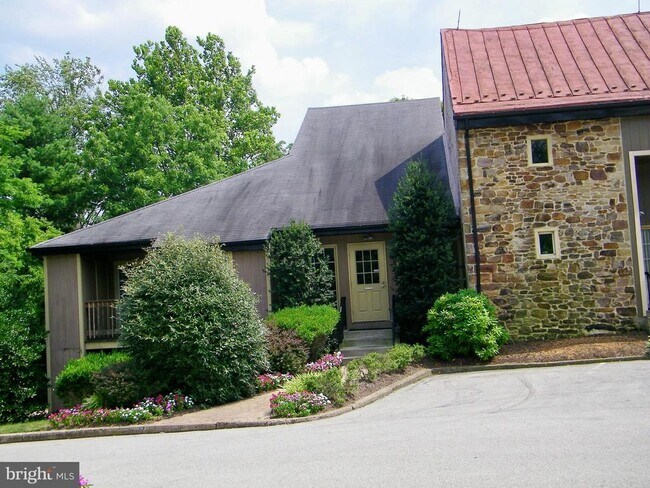 Building Photo - 50 Ramsgate Ct