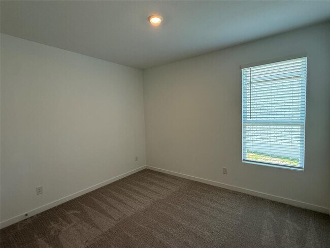 Building Photo - 241 Seabreeze St