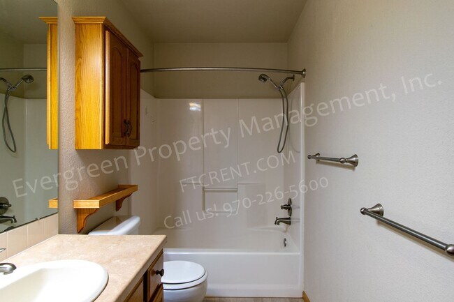 Building Photo - Great 3 Bedroom, 2-bathroom home near Lake Loveland and Boyd Lake.