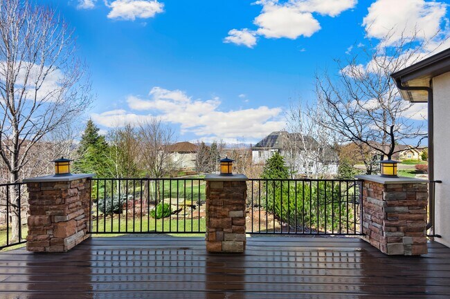 Building Photo - 348 Meadow View Pky