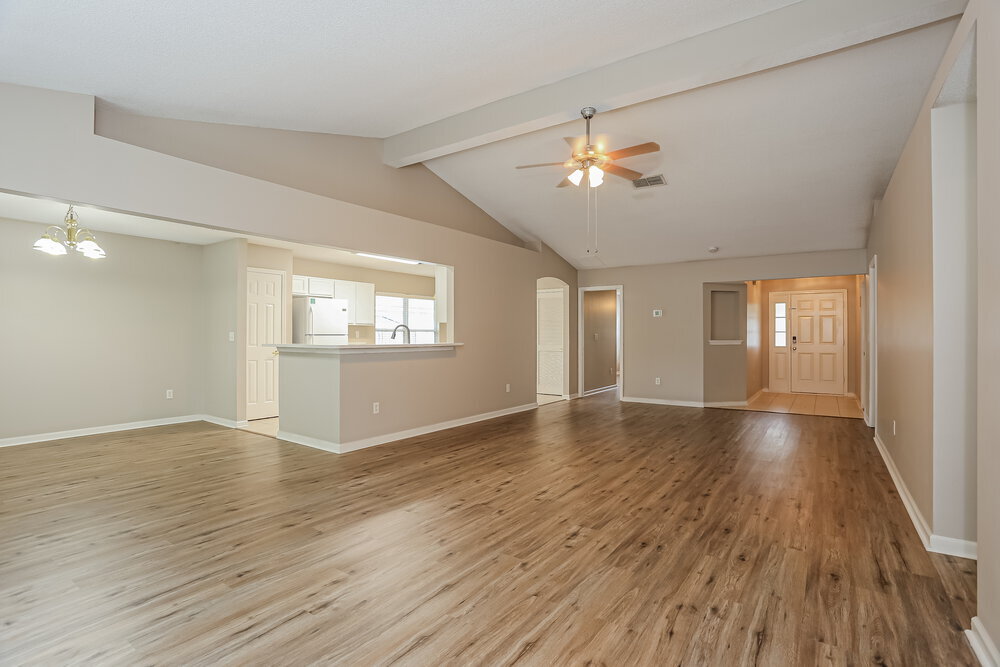 Building Photo - 10946 Lauren Oak Ln S