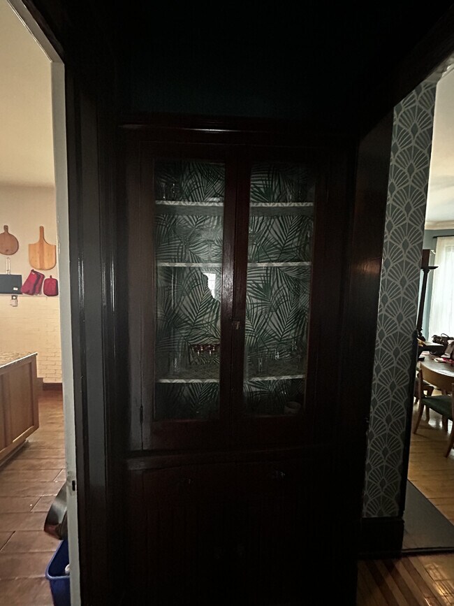 Building Photo - 1754 N Astor St