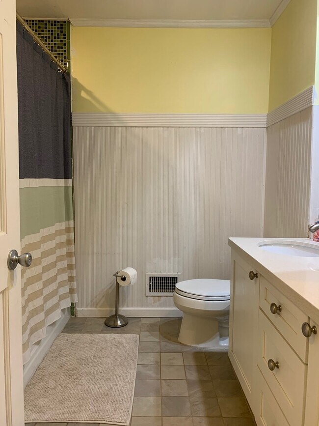 Building Photo - Hard to Find Rental Home in Heart of Dunwoody