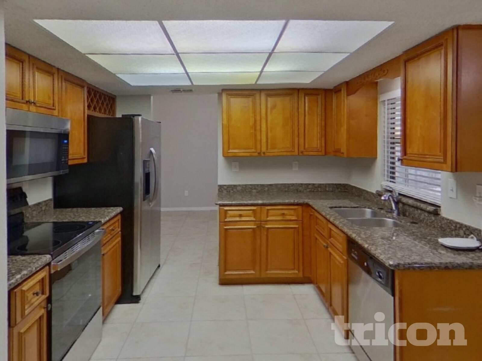 Building Photo - 1314 Oakcrest Dr