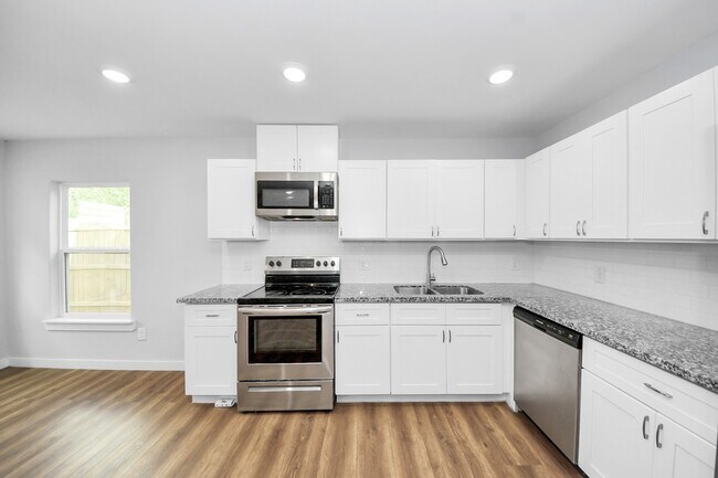 Building Photo - 6609 Bacher St