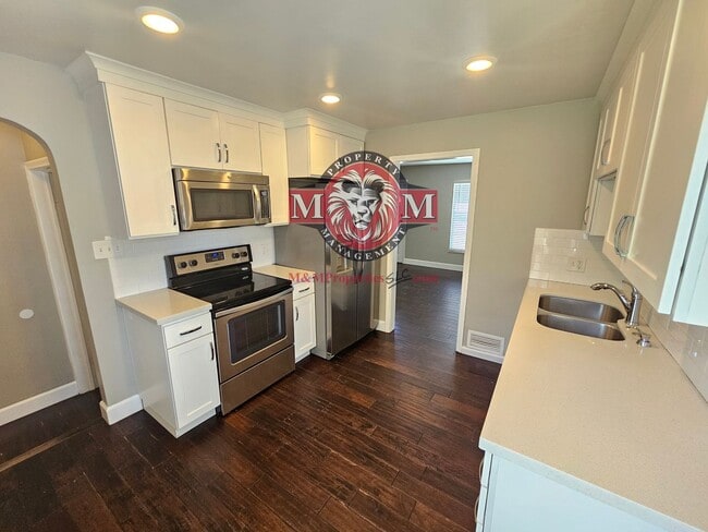 Building Photo - Great 4 Bd Home in Murray