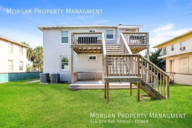 Building Photo - 214 8th Ave N