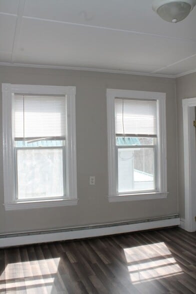 Building Photo - 20 Bellevue St