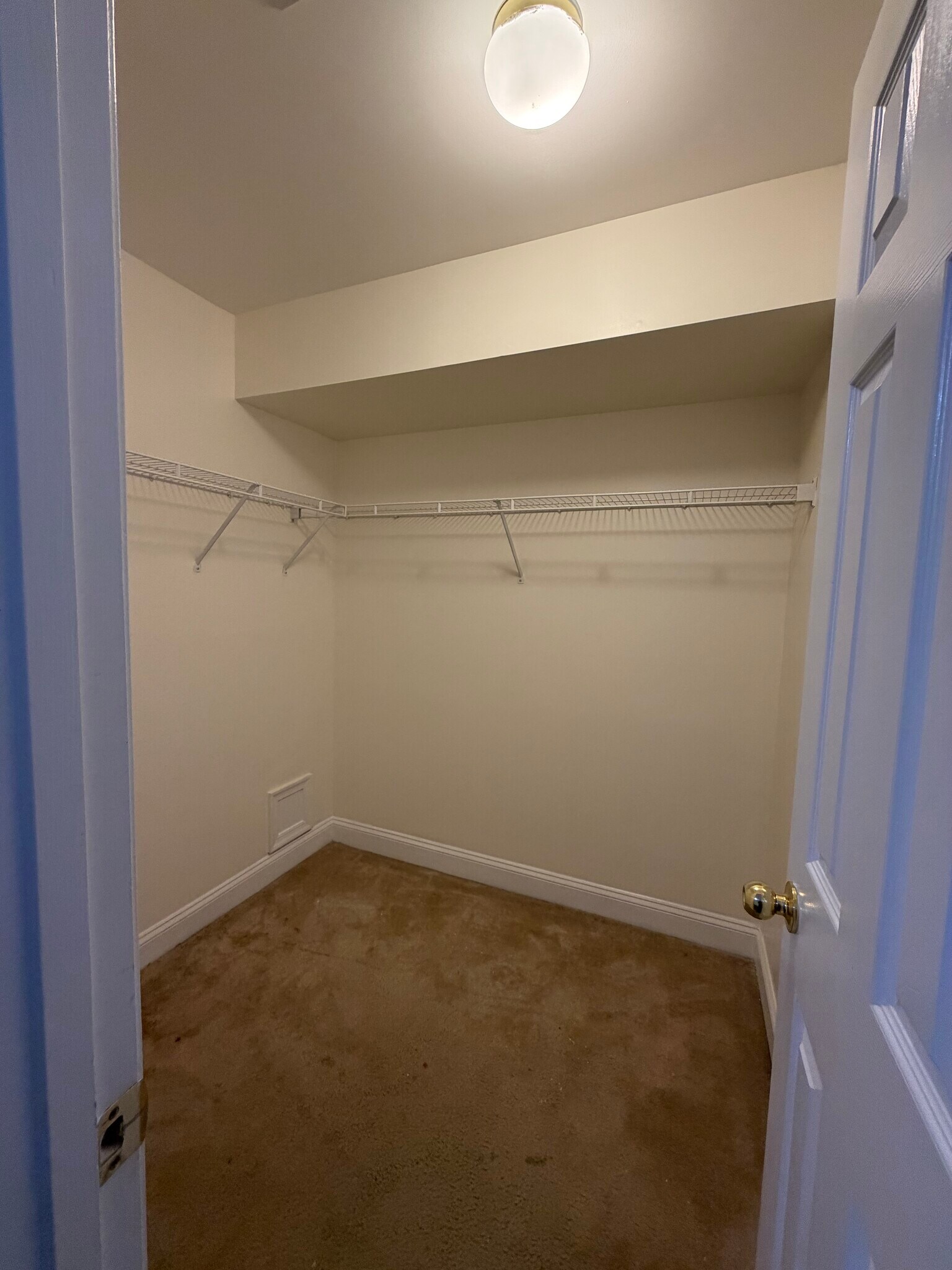 Building Photo - 188 Executive Cir