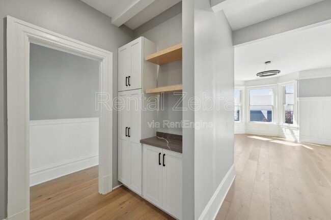 Building Photo - 1192 Pacific Ave