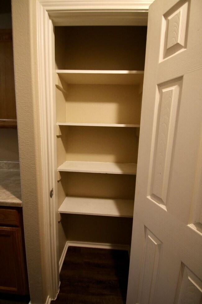 Building Photo - 8028-8030 Tanner