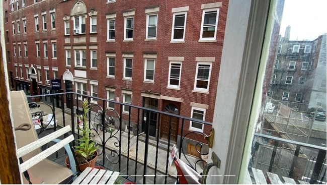 Building Photo - 5 Baldwin Pl